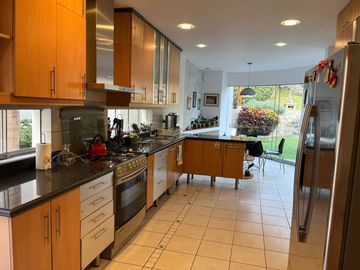Exclusiva Casa en Venta en Urb. Rincón de la Planice II Etapa - Pachacamac / Estilo, Confort y Amplitud