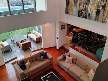 Exclusiva Casa en Venta en Urb. Rincón de la Planice II Etapa - Pachacamac / Estilo, Confort y Amplitud