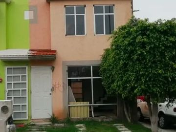 VENTA DE GRANDE CASA EN CIRCUITO ZUMPANGO, COL.LOMAS DE LA MAESTRANZA, MORELIA, MICHOACÁN