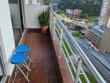 VENDO APARTAMENTO DE 3 ALCOBAS CON ASCENSOR EN EL SECTOR DE LAURELES, MANIZALES