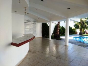 SE RENTA CASA EN RESIDENCIAL LOS ALMENDROS, ALBERCA, PALAPA AYALA MORELOS