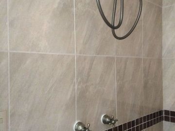 SE RENTA CASA EN RESIDENCIAL LOS ALMENDROS, ALBERCA, PALAPA AYALA MORELOS