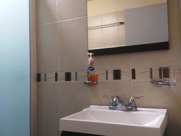 SE RENTA CASA EN RESIDENCIAL LOS ALMENDROS, ALBERCA, PALAPA AYALA MORELOS