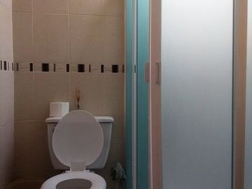 SE RENTA CASA EN RESIDENCIAL LOS ALMENDROS, ALBERCA, PALAPA AYALA MORELOS