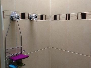 SE RENTA CASA EN RESIDENCIAL LOS ALMENDROS, ALBERCA, PALAPA AYALA MORELOS