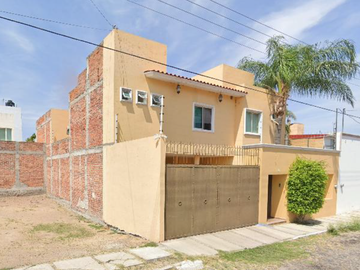 BONITA CASA EN  LA PIEDAD MUY CERCA DEL CENTRO