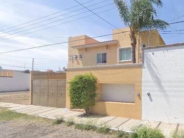 BONITA CASA EN  LA PIEDAD MUY CERCA DEL CENTRO
