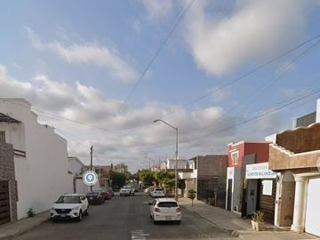 Linda y amplia casa en remate en Playas, Mazatlán, Sinaloa!