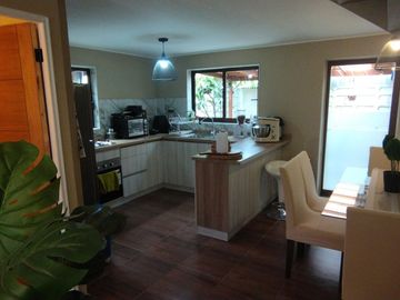 Excelente casa remodelada en Altos de Chiguayante