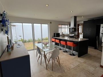 Casa en venta en Cumbaya, sector Vieja Hacienda