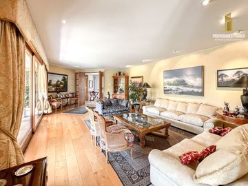 LAS CONDES. VENTA PENTHOUSE DE 500 M2 CONDOMINIO DE 3 DEPTOS