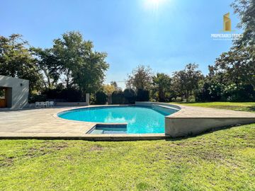 LAS CONDES. VENTA PENTHOUSE DE 500 M2 CONDOMINIO DE 3 DEPTOS