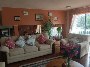 CASA EN VENTA LA COLINA SANGOLQUI