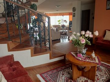 CASA EN VENTA LA COLINA SANGOLQUI