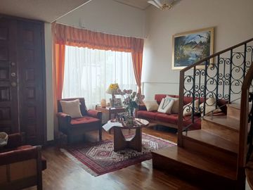 CASA EN VENTA LA COLINA SANGOLQUI