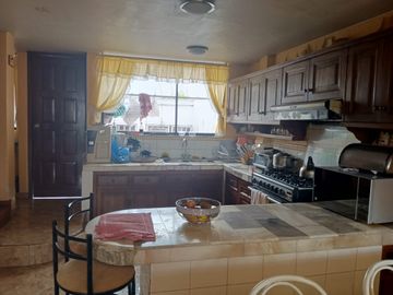 CASA EN VENTA LA COLINA SANGOLQUI