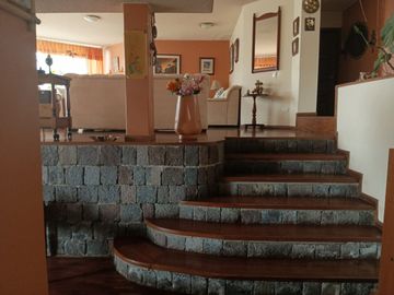 CASA EN VENTA LA COLINA SANGOLQUI