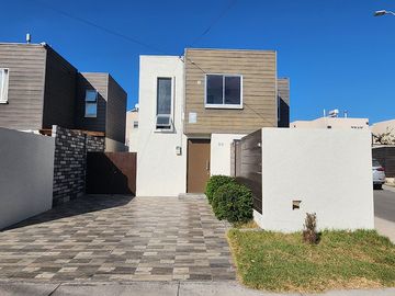 Casa en venta sin muebles 2D 1.5B Condominio Los Lucumos, sector Bosque Orte. III, Coquimbo
