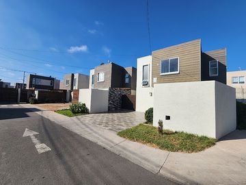 Casa en venta sin muebles 2D 1.5B Condominio Los Lucumos, sector Bosque Orte. III, Coquimbo