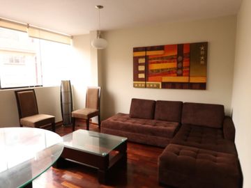 Venta De Departamento En San Borja Con Estacionamiento