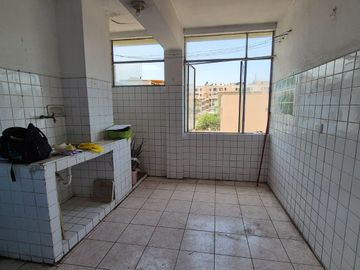 ¡Tu Nuevo Hogar en el Rímac – Vista al Parque y Precio de Ocasión!