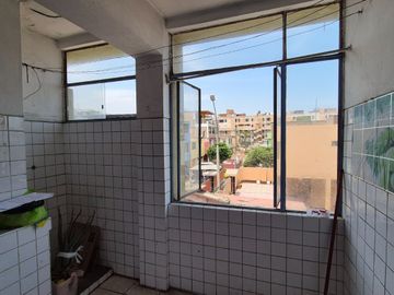 ¡Tu Nuevo Hogar en el Rímac – Vista al Parque y Precio de Ocasión!