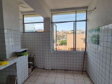 ¡Tu Nuevo Hogar en el Rímac – Vista al Parque y Precio de Ocasión!