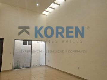 CASA EN VENTA CON RECAMARAS EN PLANTA BAJA EN RESIDENCIAL LOMBARDIA