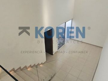 CASA EN VENTA CON RECAMARAS EN PLANTA BAJA EN RESIDENCIAL LOMBARDIA