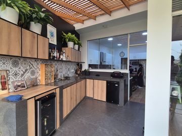 EXCLUSIVA CASA EN VENTA CASUARINAS SUR