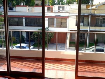 Departamento en Alquiler en San Borja con 2 Estacionamiento