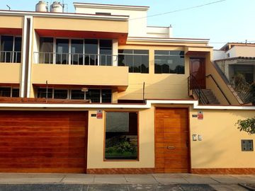 Departamento en Alquiler en San Borja con 2 Estacionamiento