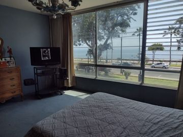 Preciosa casa en chorrillos frente al mar