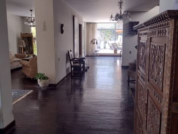 Preciosa casa en chorrillos frente al mar