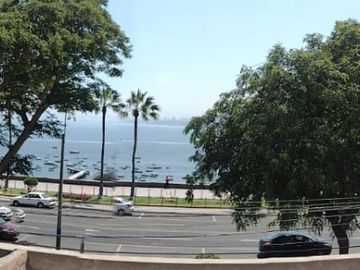 Preciosa casa en chorrillos frente al mar