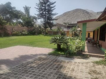 Se vende Casa con magnifica vista y amoblada en Cieneguilla
