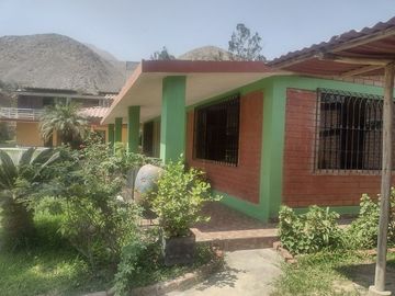 Se vende Casa con magnifica vista y amoblada en Cieneguilla
