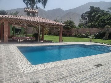 Se vende Casa con magnifica vista y amoblada en Cieneguilla