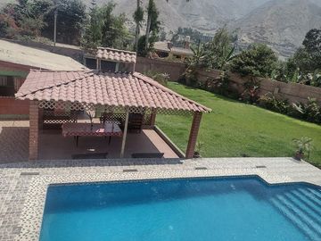 Se vende Casa con magnifica vista y amoblada en Cieneguilla