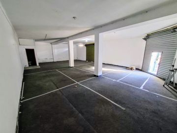 CASA EN VENTA EN ESQUIN, URB. JORGE CHAVEZ CALLAO, CERCA DE LA AV. TOMAS VALLE Y PACASMAYO