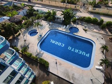 🏢 VENDO HERMOSO DEP. - TRES DORMITORIOS - QUINTO PISO. (TONSUPA - Club Resort del Pacífico) $65,000.oo