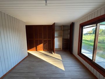 Casa nueva de 1 piso orilla pavimento km 20 camino a Cato