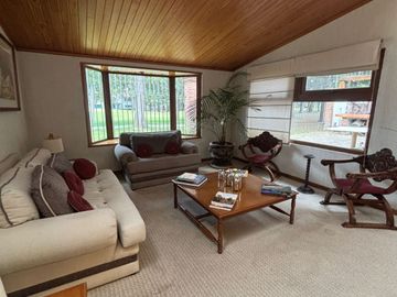 Residencia con Vista al Campo de Golf en Club de Golf San Carlos, Metepec