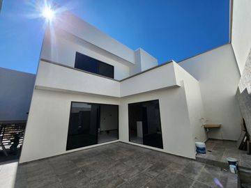 Privacidad, Espacio y Seguridad - Casa Nueva zona Monte Magno