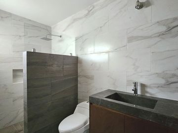 Privacidad, Espacio y Seguridad - Casa Nueva zona Monte Magno