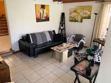 Casa 4D 4B con Piscina 140m2 y 299m2 terreno