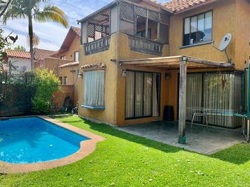 Casa 4D 4B con Piscina 140m2 y 299m2 terreno