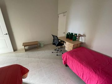 CASA EN VENTA EN RANCHO SANTA MÓNICA