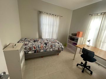CASA EN VENTA EN RANCHO SANTA MÓNICA