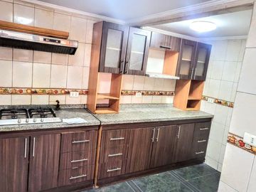 Casa 5d/2b Cerca De Estación Metro Tren San Bernardo